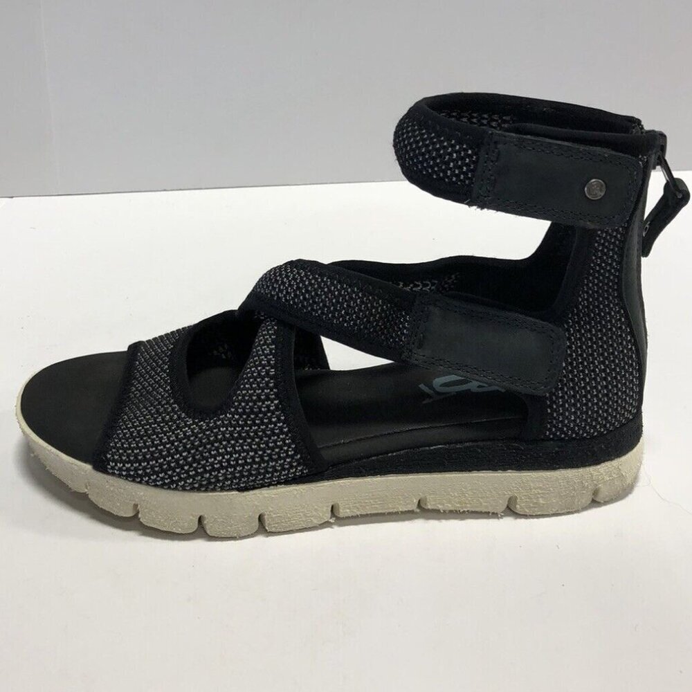 OTBT Women's Circuit Sandals Black, Size 6.5 M
